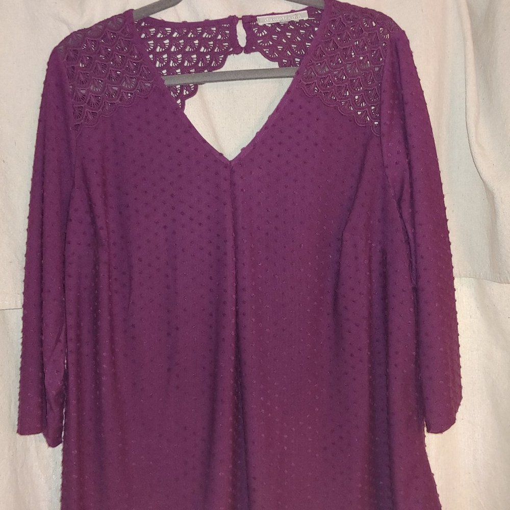 3/4 sleeves blouse with crochet trim